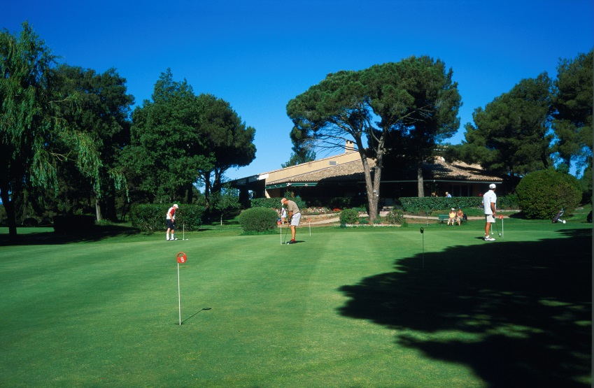 golf-de-l'esterel-partenaire-de-la-résidence-agathos-a-agay-saint-raphael-var